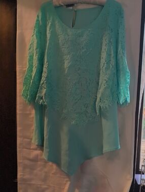 Women's Lace Overlay Flutter Sleeve Top - Mint